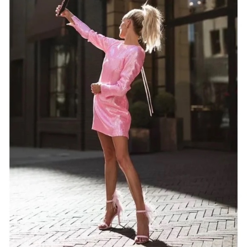 NWT Gianni Bini Pink Sequin Size 6 Long Sleeve Dress